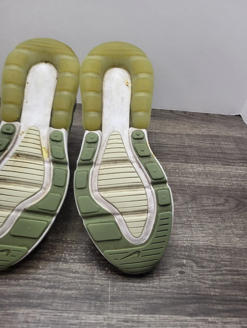 Nike Air Max 270 Sea Glass Oil Green Women's Size 7 Shoes Sneakers FN7101-020 - Picture 9 of 10